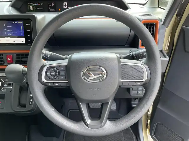 ダイハツ タント ファンクロス 滋賀県 2024(令6)年 0.9万km サンドベージュメタリック 社外ナビ/CD/DVD/Bluetooth/フルセグテレビ/スマートアシスト/・衝突回避支援ブレーキ機能/・ブレーキ制御付後発進抑制機能/・車線逸脱抑制機能/・ふらつき警報/・先行車発進お知らせ機能/・標識認識機能/・オートハイビーム/・コーナーセンサー/両側パワースライドドア/LEDヘッドライト/オートライト/フォグランプ/D/N席シートヒーター /プッシュスタート /スマートキー/スペアキー/純正フロアマット