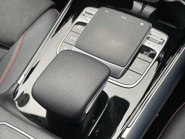 メルセデス・ベンツ Ｂ２００ｄ AMGライン 埼玉県 2019(令1)年 5.3万km オブシディアンブラック 黒半革シート/純正HDDナビ/(Bluetooth/USB/フルセグ)/アダプティブクルーズコントロール/ブラインドスポットモニター/シートヒーター/純正１８インチアルミホイール/電動リアゲート/パークアシスト/純正ドラレコ/ＬＥＤヘッドライト