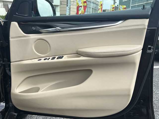 ＢＭＷ Ｘ５ xDrive 35d xライン 神奈川県 2014(平26)年 8.7万km 茶 サンルーフ/純正ナビ（CD/DVD/AUX/BT/フルセグTV)/360°カメラ/クルーズコントロール/衝突被害軽減ブレーキシステム/オートハイビーム/前後ドラレコ/ETC/コーナーセンサー/前席パワーシート（D席メモリシート）/前席シートヒーター/電動リアゲート/電動チルト/ルーフレール/純正フロアマット/保証書/取扱説明書