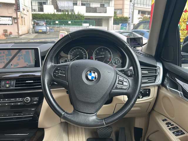 ＢＭＷ Ｘ５ xDrive 35d xライン 神奈川県 2014(平26)年 8.7万km 茶 サンルーフ/純正ナビ（CD/DVD/AUX/BT/フルセグTV)/360°カメラ/クルーズコントロール/衝突被害軽減ブレーキシステム/オートハイビーム/前後ドラレコ/ETC/コーナーセンサー/前席パワーシート（D席メモリシート）/前席シートヒーター/電動リアゲート/電動チルト/ルーフレール/純正フロアマット/保証書/取扱説明書