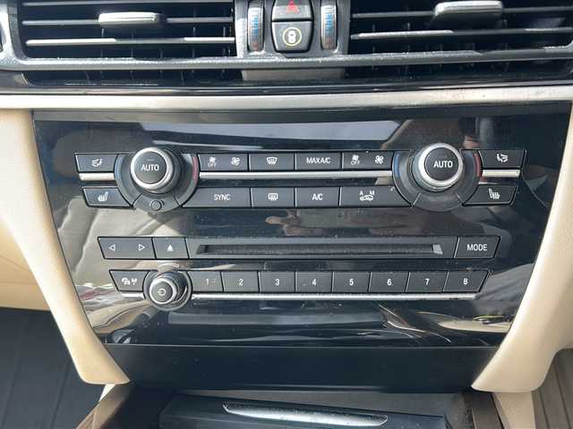 ＢＭＷ Ｘ５ xDrive 35d xライン 神奈川県 2014(平26)年 8.7万km 茶 サンルーフ/純正ナビ（CD/DVD/AUX/BT/フルセグTV)/360°カメラ/クルーズコントロール/衝突被害軽減ブレーキシステム/オートハイビーム/前後ドラレコ/ETC/コーナーセンサー/前席パワーシート（D席メモリシート）/前席シートヒーター/電動リアゲート/電動チルト/ルーフレール/純正フロアマット/保証書/取扱説明書