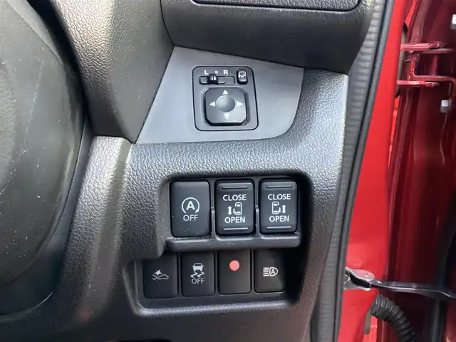 日産 デイズ ルークス HWS X Vセレクション 奈良県 2017(平29)年 4.7万km 赤Ⅱ ワンオーナー車/純正メモリーナビ（フルセグ・DVD・BT）/アラウンドビューモニター/両側パワースライドドア/ハーフレザーシート/オートライト/プッシュスタート/ETC/フロアマット/ドアバイザー/純正15インチアルミ