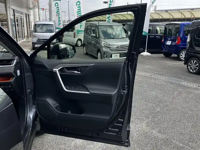 トヨタ ＲＡＶ４ アドベンチャー 山口県 2023(令5)年 3.7万km グレーメタリック 純正ナビ＆バックカメラ/　＆フルセグTV/純正フロアマット/純正LEDオートライト/純正LEDフォグランプ/純正19インチアルミ/デジタルインナーミラー/パワーバックドア/オートハイビーム/ステアリングヒーター/運転席パワーシート/フロントシートヒーター/＆シートベンチレーション/プリクラッシュセーフティ/レーンキープアシスト/ブラインドスポットモニター/パーキングサポートブレーキ/リアクロストラフィックアラート/ビルトインETC2.0