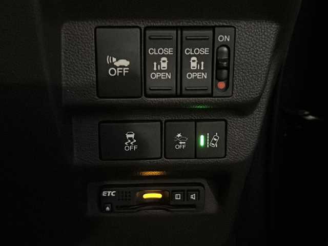 ホンダ フリード ハイブリット G ホンダセンシング 大分県 2016(平28)年 8万km モダンスティールM ワンオーナー/ホンダセンシング/純正ナビ/CD/DVD/Bluetooth/フルセグTV/バックカメラ/両側パワースライドドア/ビルトインETC/LEDヘッドランプ/オートライト/アダプティブクルーズコントロール/純正フロアマット/ドアバイザー/スマートキー/エンジンプッシュスタート/保証書/取説/スペアキー1本