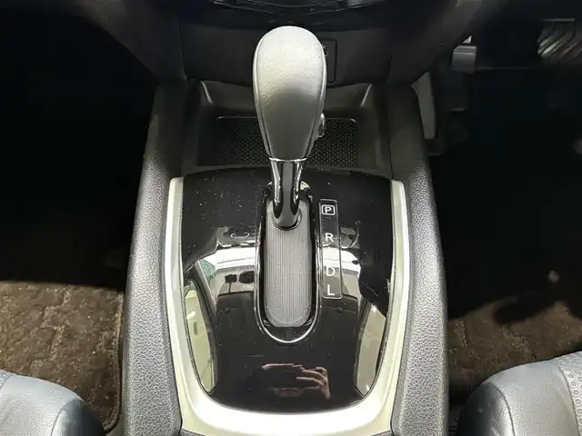 日産 エクストレイル 20Xt エマージェンシーブレーキ 愛知県 2016(平28)年 5.2万km ブリリアントホワイトパール ワンオーナー/SDナビ/フルセグテレビ/バックカメラ/アイドリングストップ/ウィンカーミラー/クルーズコントロール/ドアバイザー/プッシュスタート/パワーバックドア/ETC/スペアキー/スペアタイヤ/テレビキャンセラー/フォグランプ/LEDライト