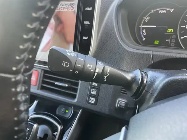 トヨタ ヴォクシー ハイブリッド ZS 煌Ⅱ 埼玉県 2019(平31)年 4.3万km ホワイトパールクリスタルシャイン ・純正ナビ/・純正フリップダウンモニター/・トヨタセーフティセンス/・レザー調シートカバー/・シートヒーター/・クルーズコントロール/・ドライブレコーダー/・コーナーセンサー/・バックカメラ