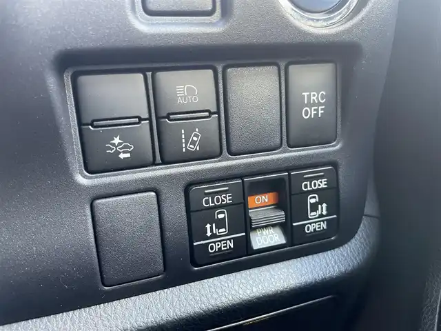 トヨタ ヴォクシー ハイブリッド ZS 煌Ⅱ 埼玉県 2019(平31)年 4.3万km ホワイトパールクリスタルシャイン ・純正ナビ/・純正フリップダウンモニター/・トヨタセーフティセンス/・レザー調シートカバー/・シートヒーター/・クルーズコントロール/・ドライブレコーダー/・コーナーセンサー/・バックカメラ