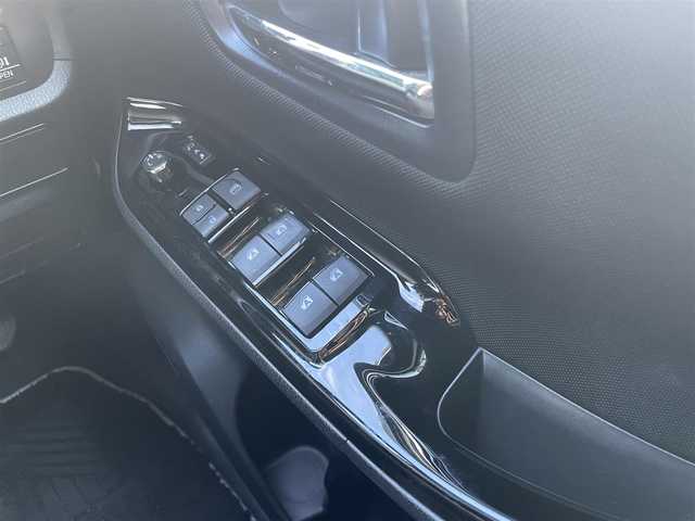 トヨタ ヴォクシー ハイブリッド ZS 煌Ⅱ 埼玉県 2019(平31)年 4.3万km ホワイトパールクリスタルシャイン ・純正ナビ/・純正フリップダウンモニター/・トヨタセーフティセンス/・レザー調シートカバー/・シートヒーター/・クルーズコントロール/・ドライブレコーダー/・コーナーセンサー/・バックカメラ