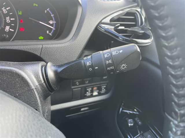 トヨタ ヴォクシー ハイブリッド ZS 煌Ⅱ 埼玉県 2019(平31)年 4.3万km ホワイトパールクリスタルシャイン ・純正ナビ/・純正フリップダウンモニター/・トヨタセーフティセンス/・レザー調シートカバー/・シートヒーター/・クルーズコントロール/・ドライブレコーダー/・コーナーセンサー/・バックカメラ