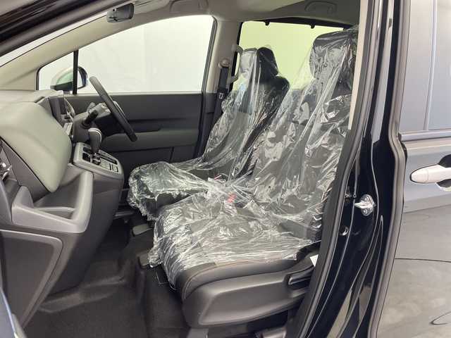 ホンダ フリード ハイブリット e:HEV クロスター 新潟県 2025(令7)年 0.1千km クリスタルブラックパール ホンダセンシング/9インチナビ（BT/CarPlay/AndroidAuto）/バックカメラ/両側パワースライドドア/シートヒーター/オートエアコン/オートライト/オートマチックハイビーム/衝突軽減システム/スマートキー/プッシュスタート/スペアキー/LEDヘッドライト/カーテンエアバック/ブラインドスポットモニター/レーンキープアシスト/保証書/取説/レザーステアリング/ステアリングスイッチ