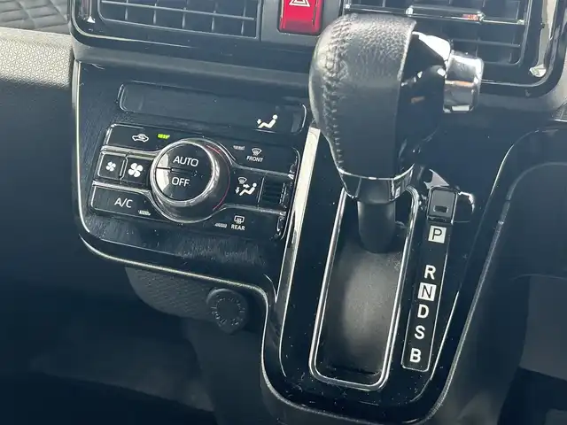 ダイハツ タント カスタム RS セレクション 東京都 2020(令2)年 3.6万km シャイニングホワイトパール 純正SDナビ（NSZN-Y70DS）/・Bluetooth/TV/SD/CD/DVD/HDMI/スマートアシスト/アダクティブクルーズコントロール/レーンキープアシスト/盗難防止装置/コーナーセンサー/ドライブレコーダー/オートライト/サンシェード/シートヒーター/プッシュスタート/オートエアコン/バックカメラ/ETC/15インチ純正アルミホイール/取扱説明書/スペアキー1本