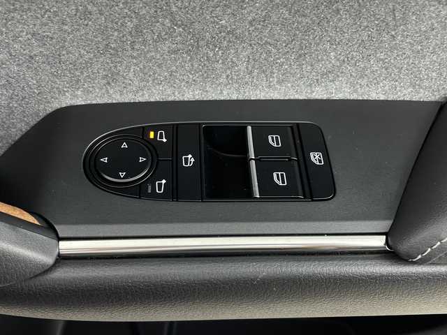 マツダ ＭＸ－３０ロータリーＥＶ ナチュラルモノトーン 鹿児島県 2023(令5)年 0.3万km セラミックメタリック 純正マツダコネクトナビ/(BT/FM/AM/フルセグTV)/全方位カメラ/バックカメラ/オートマチックハイビーム/パドルシフト/電動パーキングブレーキ/オートホールド/ブラインドスポットモニター/シティブレーキアシスト/レーダークルーズコントロール/BOSEサウンドシステム/メモリ付パワーシート/シートヒーター/ステアリングヒーター