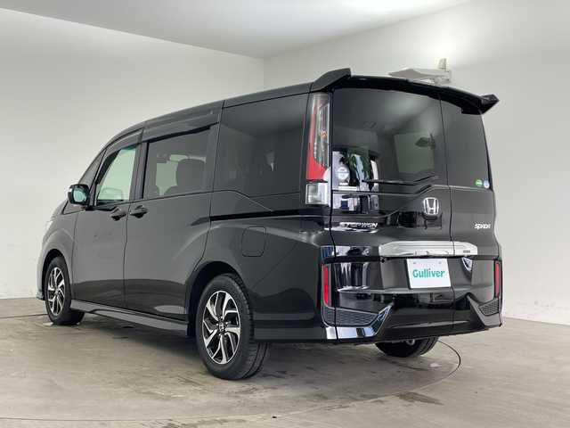 ホンダ ステップワゴン スパーダ ホンダセンシング 兵庫県 2018(平30)年 2.5万km プレミアムスパークルブラックパール ・純正ナビ/CD/DVD/TV/Bluetooth接続/・バックカメラ/・HONDA SENSING/・衝突軽減ブレーキ/・誤発進抑制機能/・歩行者事故低減ステアリング/・路外逸脱抑制機能/・アダプティブクルーズコントロール/・車線維持支援システム/・先行車発進お知らせ機能/・標識認識機能/・アイドリングストップ/・パドルシフト/・ステアリングスイッチ/・両側パワースライドドア/・前後ドライブレコーダー/・ビルトインETC/・LEDヘッドランプ/・スマートキー/・ドアミラーヒーター/・フロアマット/・純正16インチアルミホイール/・取扱説明書/・保証書/・スペアキー