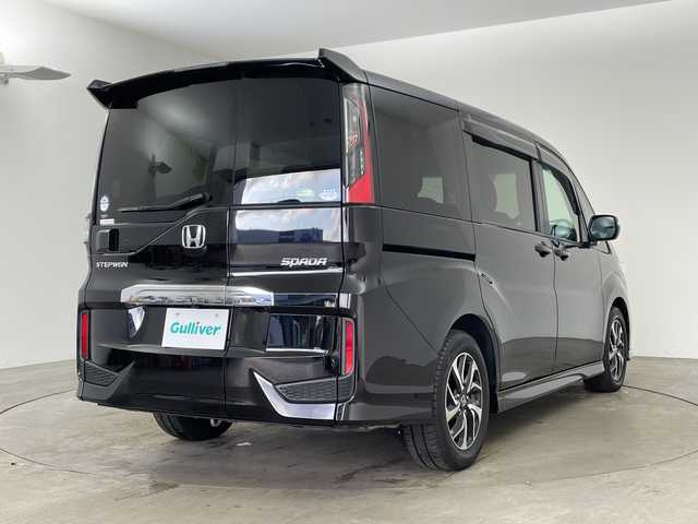 ホンダ ステップワゴン スパーダ ホンダセンシング 兵庫県 2018(平30)年 2.5万km プレミアムスパークルブラックパール ・純正ナビ/CD/DVD/TV/Bluetooth接続/・バックカメラ/・HONDA SENSING/・衝突軽減ブレーキ/・誤発進抑制機能/・歩行者事故低減ステアリング/・路外逸脱抑制機能/・アダプティブクルーズコントロール/・車線維持支援システム/・先行車発進お知らせ機能/・標識認識機能/・アイドリングストップ/・パドルシフト/・ステアリングスイッチ/・両側パワースライドドア/・前後ドライブレコーダー/・ビルトインETC/・LEDヘッドランプ/・スマートキー/・ドアミラーヒーター/・フロアマット/・純正16インチアルミホイール/・取扱説明書/・保証書/・スペアキー