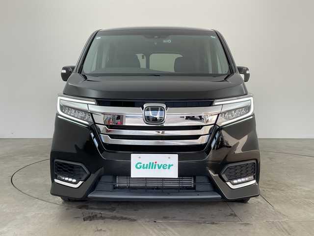 ホンダ ステップワゴン スパーダ ホンダセンシング 兵庫県 2018(平30)年 2.5万km プレミアムスパークルブラックパール ・純正ナビ/CD/DVD/TV/Bluetooth接続/・バックカメラ/・HONDA SENSING/・衝突軽減ブレーキ/・誤発進抑制機能/・歩行者事故低減ステアリング/・路外逸脱抑制機能/・アダプティブクルーズコントロール/・車線維持支援システム/・先行車発進お知らせ機能/・標識認識機能/・アイドリングストップ/・パドルシフト/・ステアリングスイッチ/・両側パワースライドドア/・前後ドライブレコーダー/・ビルトインETC/・LEDヘッドランプ/・スマートキー/・ドアミラーヒーター/・フロアマット/・純正16インチアルミホイール/・取扱説明書/・保証書/・スペアキー