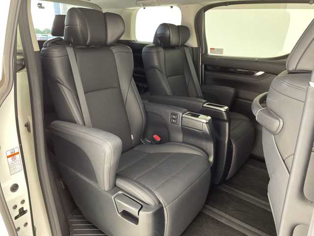 トヨタ アルファード S Cパッケージ 愛知県 2019(令1)年 6.5万km ホワイトパールクリスタルシャイン モデリスタエアロ/純正ALPINE10.5型ナビ/フリップダウンモニター/三眼LEDヘッドライト/両側パワースライドドア/トヨタエンジンスターター/足廻りマフラー/レーダークルーズコントロール/シートヒーター/エアシート/バックカメラ/電動リアゲート/パワーシート/コーナーセンサー/純正アルミホイール/ステアリングヒーター/リアオートエアコン/オートマチックハイビーム/ドライブレコーダー/ETC/フルセグ/CD DVD/Bluetooth/ステアリングスイッチ/スマートキー/プッシュスタート