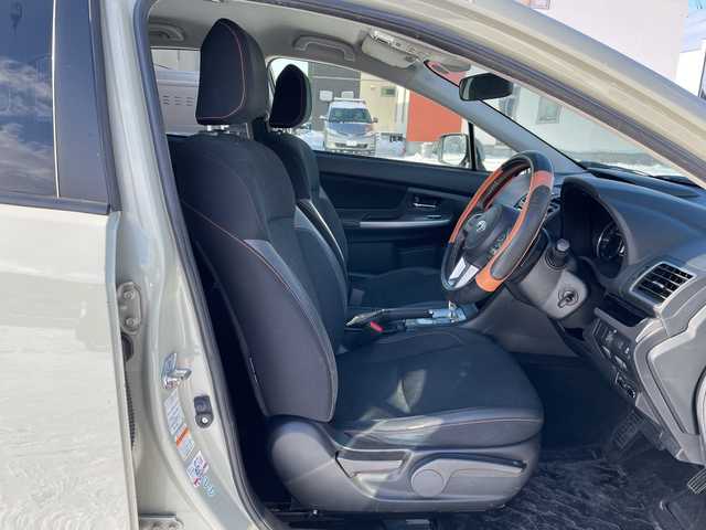 スバル インプレッサ ＸＶ 2．0i アイサイト 道央・札幌 2016(平28)年 9万km デザートカーキ ４WD/社外SDナビ/CD/DVD/BT/フルセグ/アイサイト/衝突被害軽減ブレーキ/横滑り防止装置/レーダークルーズコントロール/レーンキープアシスト/バックカメラ/ビルトインETC/アイドリングストップ/SI-DRIVE/パドルシフト/リモコンキー/LEDヘッドライト/オートライト/オートハイビーム/フォグランプ/電動格納ミラー/ウィンカーミラー/純正ラバーフロアマット/スペアキー