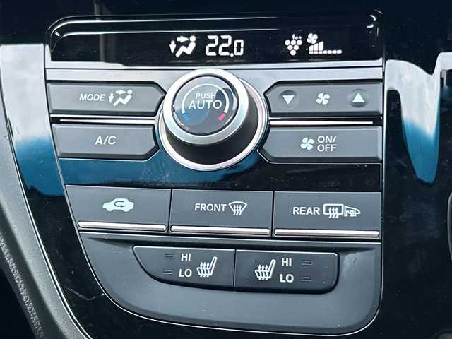 ホンダ フリード ハイブリット G ブラックスタイル 大阪府 2022(令4)年 1.7万km プラチナホワイトパール ９インチナビ　/フルセグ　/Ｂｌｕｅｔｏｏｔｈ　/バックカメラ　/両側パワースライドドア　/シートヒーター　/レーダークルーズコントロール　/前後ドライブレコーダー　/ＥＴＣ　/フロアーマット　/サイドバイザー