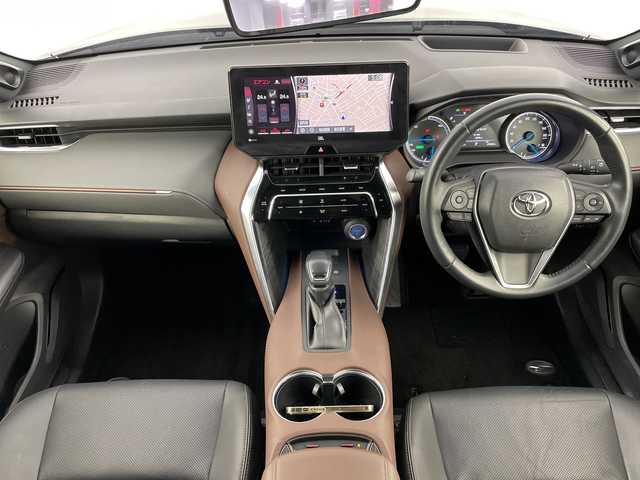トヨタ ハリアー ハイブリッド Z レザーパッケージ 愛知県 2022(令4)年 2.5万km ブラック モデリスタ製フルエアロ/純正12.3インチナビ/(Bluetooth/USB/フルセグTV/FM/AM)/アラウンドビューモニター/JBLサウンドシステム/デジタルインナーミラー/ヘッドアップディスプレイ/トヨタセーフティセンス/・プリクラッシュセーフティ/・レーンキープアシスト/・オートマチックハイビーム/・ブラインドスポットモニター/・アダプティブクルーズコントロール/電動パーキングブレーキ/ブレーキホールド/ステアリングヒーター/レザーシート/前席シートヒーター/前席エアーシート/電動リアゲート/ビルトインETC2.0/スマートキー/プッシュスタート/LEDヘッドライト/オートライト/フロントフォグランプ/純正19インチアルミホイール/純正フロアマット/革巻きステアリング/横滑り防止装置
