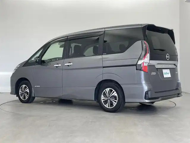 日産 セレナ e－パワー ハイウェイスター V 埼玉県 2020(令2)年 5.4万km ダークメタルグレー 純正９型ナビ　フリップダウンモニター　アラウンドビューモニター　両側パワースライドドア　BSM　ＬＥＤライト　ドライブレコーダー　ビルトインＥＴＣ　クルーズコントロール　純正アルミ　純正フロアマット　地デジＴＶ　スマートキー　オートライト