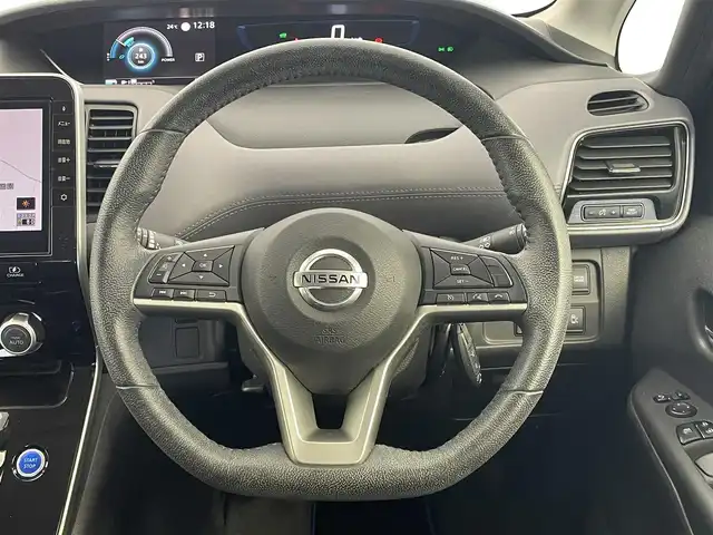日産 セレナ e－パワー ハイウェイスター V 埼玉県 2020(令2)年 5.4万km ダークメタルグレー 純正９型ナビ　フリップダウンモニター　アラウンドビューモニター　両側パワースライドドア　BSM　ＬＥＤライト　ドライブレコーダー　ビルトインＥＴＣ　クルーズコントロール　純正アルミ　純正フロアマット　地デジＴＶ　スマートキー　オートライト