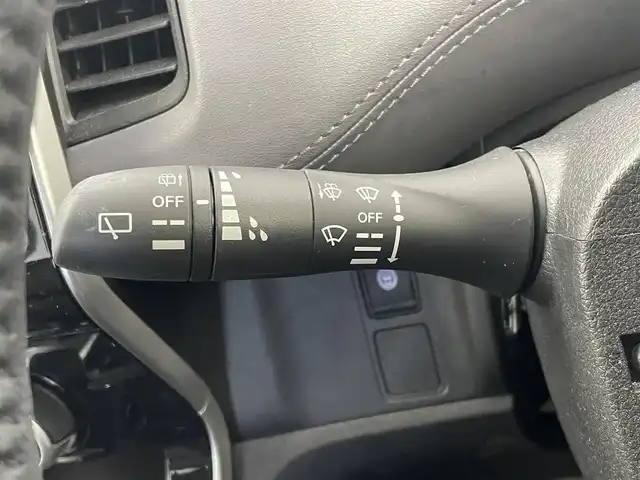 日産 セレナ e－パワー ハイウェイスター V 埼玉県 2020(令2)年 5.4万km ダークメタルグレー 純正９型ナビ　フリップダウンモニター　アラウンドビューモニター　両側パワースライドドア　BSM　ＬＥＤライト　ドライブレコーダー　ビルトインＥＴＣ　クルーズコントロール　純正アルミ　純正フロアマット　地デジＴＶ　スマートキー　オートライト