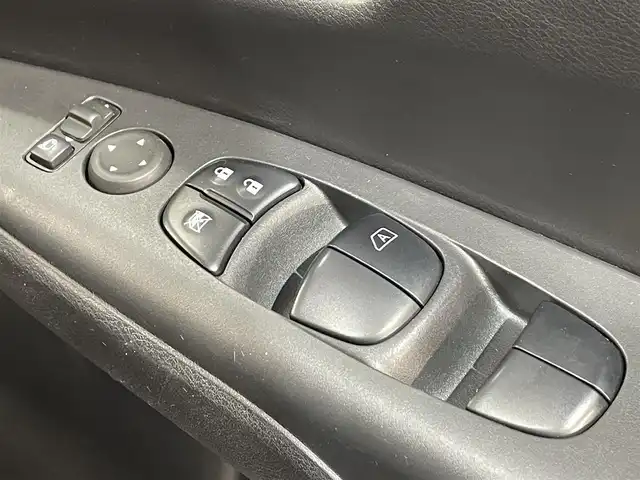日産 セレナ ハイウェイスター V 宮崎県 2021(令3)年 2.8万km ダイヤモンドブラック 純正９インチナビ/（Bluetooth/フルセグTV/DVD・Blu-ray再生）　/純正フリップダウンモニター　/プロパイロット　/両側電動スライドドア　/アラウンドビューモニター　/ビルトインＥＴＣ　/デジタルインナーミラー　/ブラインドスポットモニター　/ドライブレコーダー