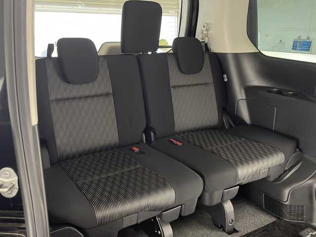 日産 セレナ ハイウェイスター V 宮崎県 2021(令3)年 2.8万km ダイヤモンドブラック 禁煙車/エマージェンシーブレーキ/純正10型ナビTV/（CD/DVD/MSV/Bluetooth/FMAM/フルセグTV）/純正リアフリップダウンモニター/純正ドライブレコーダー/純正LEDオートライト/純正LEDフォグ/純正16インチアルミ/純正フロアマット/ハンズフリー両側電動スライドドア/プロパイロット/アラウンドビューモニター/ブラインドスポットモニター/クリアランスソナー/電子パーキング/オートホールド/Wオートエアコン/インテリジェントキー/プッシュエンジンスタート/新車時保証書/取扱い説明書