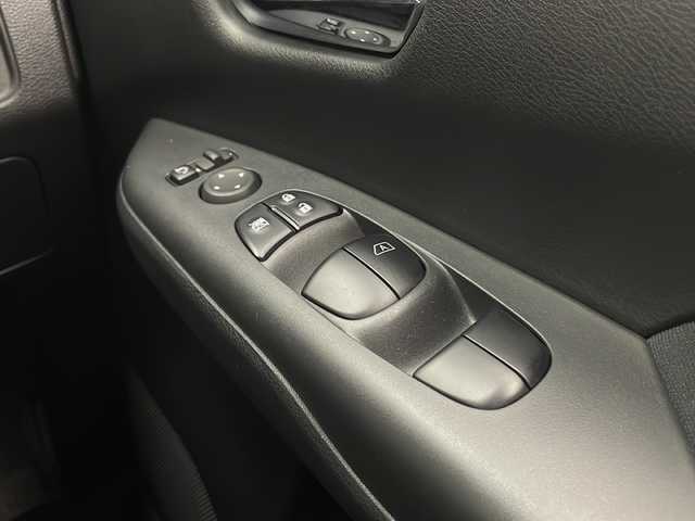 日産 セレナ ハイウェイスター V 宮崎県 2021(令3)年 2.8万km ダイヤモンドブラック 禁煙車/エマージェンシーブレーキ/純正10型ナビTV/（CD/DVD/MSV/Bluetooth/FMAM/フルセグTV）/純正リアフリップダウンモニター/純正ドライブレコーダー/純正LEDオートライト/純正LEDフォグ/純正16インチアルミ/純正フロアマット/ハンズフリー両側電動スライドドア/プロパイロット/アラウンドビューモニター/ブラインドスポットモニター/クリアランスソナー/電子パーキング/オートホールド/Wオートエアコン/インテリジェントキー/プッシュエンジンスタート/新車時保証書/取扱い説明書