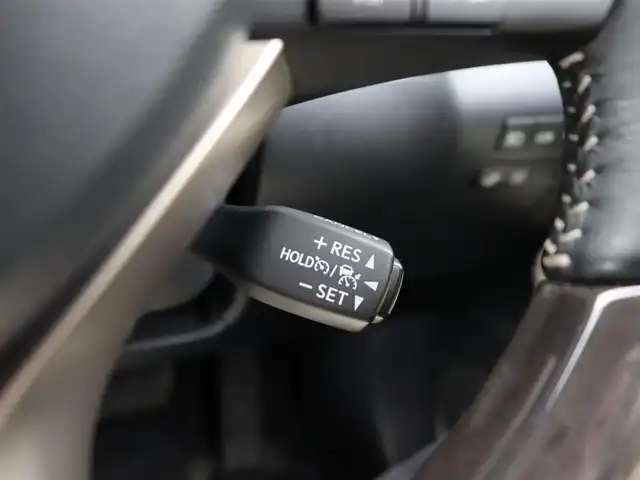 レクサス ＲＸ 450hL 長野県 2021(令3)年 3.5万km グラファイトブラックガラスフレーク ワンオーナー/サンルーフ/純正ナビ/（AF/FM/CD/DVD/SD/サウンドライブラリ/Bluetooth/フルセグTV）/衝突軽減/横滑り防止/レーンキープ/オートホールド/クルーズコントロール追従あり/ヘッドアップディスプレイ/オートライト/オートマチックハイビーム/フォグランプ/パワーバックドア/ハンドルヒーター/パドルシフト/ハンズフリー/シートメモリー/パワーシート（運転席/助手席）/ヒートシーター（運転席/助手席）/クーラーシート（運転席/助手席）/アラウンドビューバックモニター/後部座席モニター×2/ドライブレコーダー（前後）/ビルドインETC/純正フロアマット/純正アルミホイール/プッシュスタート/LEDライト/ルーフレール/保証書/取扱説明書
