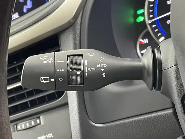 レクサス ＲＸ 450hL 埼玉県 2021(令3)年 3.5万km グラファイトブラックガラスフレーク サンルーフ/純正ナビ/（AF/FM/CD/DVD/SD/サウンドライブラリ/Bluetooth/フルセグTV）/衝突軽減/横滑り防止/レーンキープ/オートホールド/クルーズコントロール追従あり/ヘッドアップディスプレイ/オートライト/オートマチックハイビーム/フォグランプ/パワーバックドア/ハンドルヒーター/パドルシフト/ハンズフリー/シートメモリー/パワーシート/ヒートシーター/ベンチレーション/アラウンドビューバックモニター/後部座席モニター×2/ドライブレコーダー（前後）/ビルドインETC/純正フロアマット/純正アルミホイール/プッシュスタート/LEDライト/ルーフレール/保証書/取扱説明書