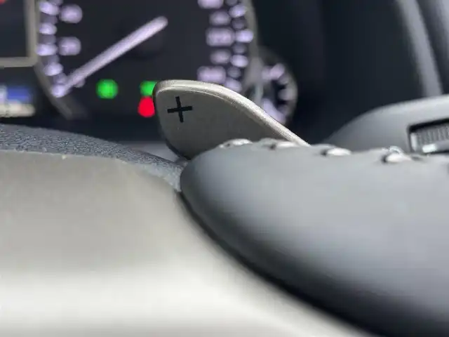 レクサス ＲＸ 450hL 埼玉県 2021(令3)年 3.5万km グラファイトブラックガラスフレーク サンルーフ/純正ナビ/（AF/FM/CD/DVD/SD/サウンドライブラリ/Bluetooth/フルセグTV）/衝突軽減/横滑り防止/レーンキープ/オートホールド/クルーズコントロール追従あり/ヘッドアップディスプレイ/オートライト/オートマチックハイビーム/フォグランプ/パワーバックドア/ハンドルヒーター/パドルシフト/ハンズフリー/シートメモリー/パワーシート/ヒートシーター/ベンチレーション/アラウンドビューバックモニター/後部座席モニター×2/ドライブレコーダー（前後）/ビルドインETC/純正フロアマット/純正アルミホイール/プッシュスタート/LEDライト/ルーフレール/保証書/取扱説明書