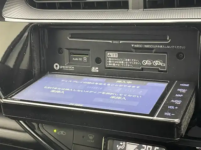 トヨタ アクア S スタイルブラック 長崎県 2018(平30)年 7.1万km ホワイトパールクリスタルシャイン 純正メモリナビ　フルセグＴＶ　Ｂｌｕｅｔｏｏｔｈ　バックカメラ　プッシュスタート　セーフティセンス　衝突軽減　車線逸脱　オートライト　オートハイビーム　ＥＴＣ　純正フロアマット　ドアバイザー　禁煙車