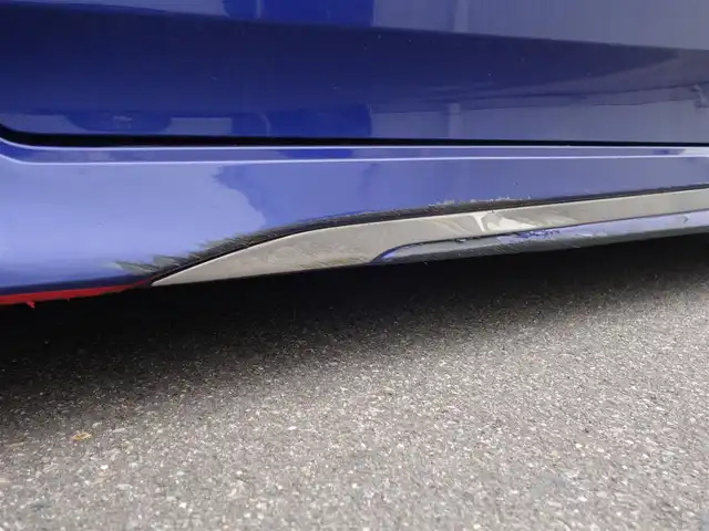 トヨタ プリウス S ツーリングセレクション 山形県 2017(平29)年 6万km ダークブルーマイカM 4WD/モデリスタエアロ/純正SDナビ/　　【CD DVD BT フルセグ】/バックカメラ/LEDオートヘッドライト/ソフトレザーシート/シートヒーター/純正17インチアルミホイール/ドライブレコーダー/アイドリングストップ/ステアリングスイッチ/電動格納ウィンカーミラー/フォグランプ/スマートキー