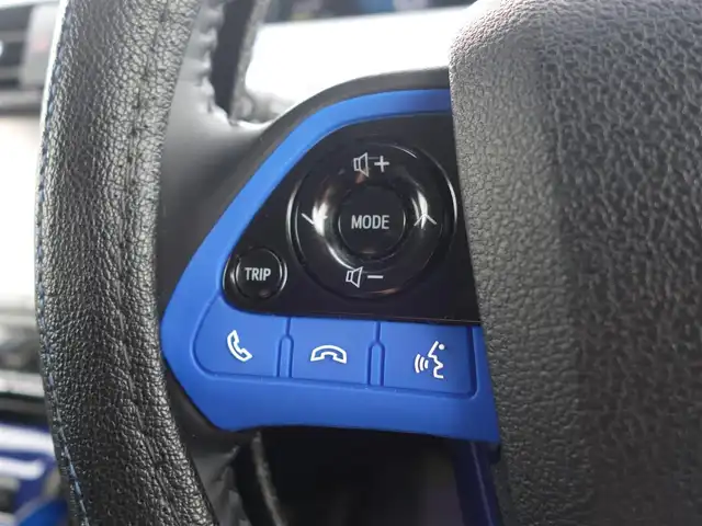 トヨタ プリウス S ツーリングセレクション 山形県 2017(平29)年 6万km ダークブルーマイカM 4WD/モデリスタエアロ/純正SDナビ/　　【CD DVD BT フルセグ】/バックカメラ/LEDオートヘッドライト/ソフトレザーシート/シートヒーター/純正17インチアルミホイール/ドライブレコーダー/アイドリングストップ/ステアリングスイッチ/電動格納ウィンカーミラー/フォグランプ/スマートキー