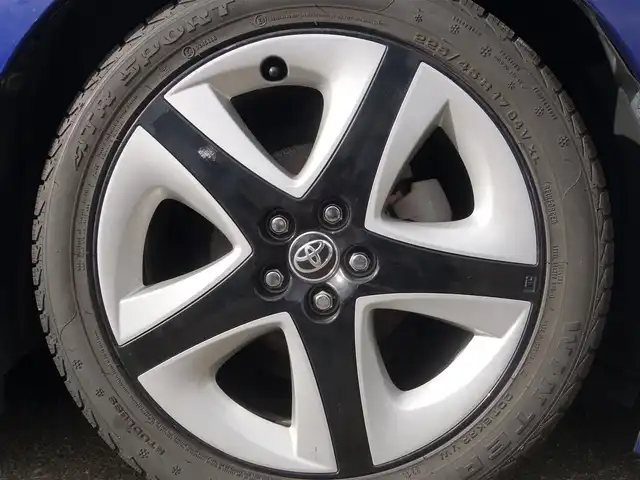 トヨタ プリウス S ツーリングセレクション 山形県 2017(平29)年 6万km ダークブルーマイカM 4WD/モデリスタエアロ/純正SDナビ/　　【CD DVD BT フルセグ】/バックカメラ/LEDオートヘッドライト/ソフトレザーシート/シートヒーター/純正17インチアルミホイール/ドライブレコーダー/アイドリングストップ/ステアリングスイッチ/電動格納ウィンカーミラー/フォグランプ/スマートキー
