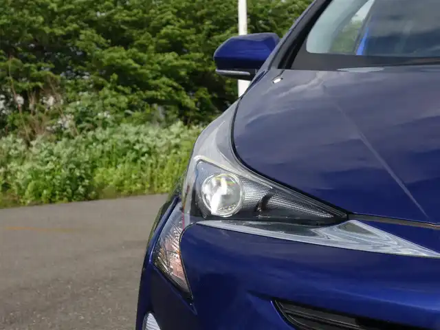 トヨタ プリウス S ツーリングセレクション 山形県 2017(平29)年 6万km ダークブルーマイカM 4WD/モデリスタエアロ/純正SDナビ/　　【CD DVD BT フルセグ】/バックカメラ/LEDオートヘッドライト/ソフトレザーシート/シートヒーター/純正17インチアルミホイール/ドライブレコーダー/アイドリングストップ/ステアリングスイッチ/電動格納ウィンカーミラー/フォグランプ/スマートキー