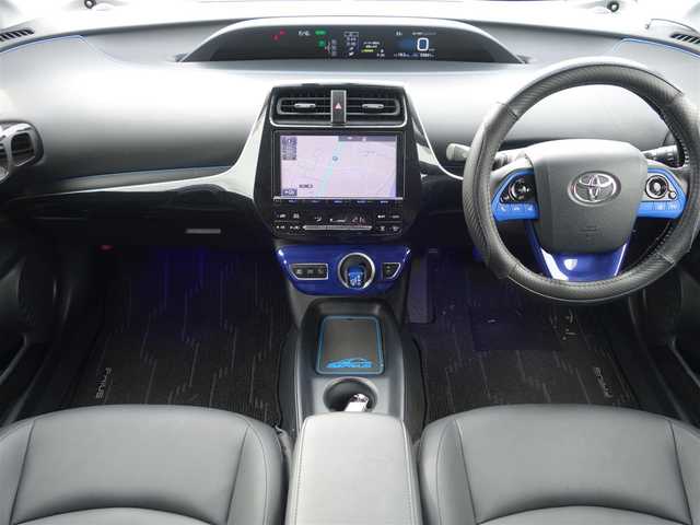 トヨタ プリウス S ツーリングセレクション 山形県 2017(平29)年 6万km ダークブルーマイカM 4WD/モデリスタエアロ/純正SDナビ/　　【CD DVD BT フルセグ】/バックカメラ/LEDオートヘッドライト/ソフトレザーシート/シートヒーター/純正17インチアルミホイール/ドライブレコーダー/アイドリングストップ/ステアリングスイッチ/電動格納ウィンカーミラー/フォグランプ/スマートキー