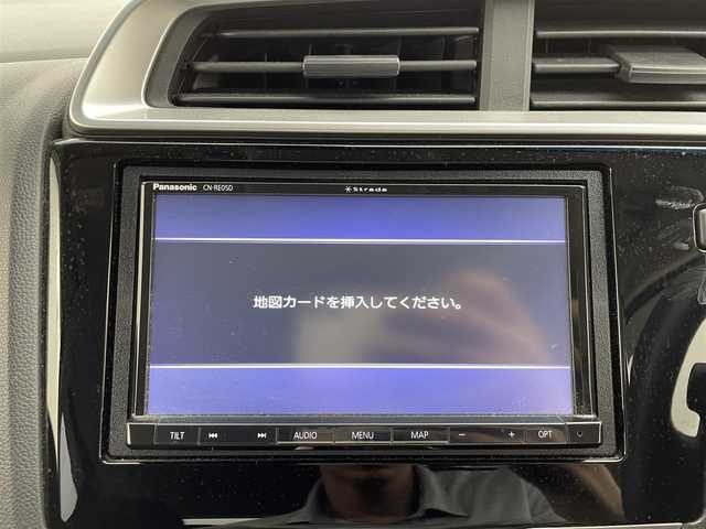 ホンダ フィット 13G L ホンダセンシング 群馬県 2019(令1)年 4.2万km クリスタルブラックパール 社外ナビ(CN-RE05D)/AM/FM/CD/DVD/BT/フルセグ/バックカメラ/ETC/ホンダセンシング/・衝突軽減ブレーキ〈CMBS〉/・誤発進抑制機能/・歩行者事故低減ステアリング/・路外逸脱抑制機能/・ACC〈アダプティブ・クルーズ・コントロー〉/・LKAS〈車線維持支援システム〉/・先行車発進お知らせ機能/・標識認識機能/アイドリングストップ/LEDヘッドライト/175/70R14 アルミホイール付きスタッドレスタイヤ4本車載/スマートキー/プッシュスタート