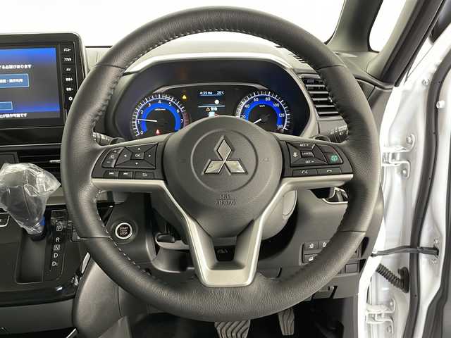 三菱 デリカミニ T プレミアム 長野県 2025(令7)年 0.1万km未満 パールⅡ 4WD/届出済未使用車/純正ディスプレイオーディオ&USB&BT/e-Assist/アダプティブクルーズコントロール/レーンキープアシスト/衝突軽減ブレーキ/アイドリングストップ/オートマチックハイビーム/速度標識表示/道路標識表示/先行車発進告知/デジタルインナーミラー/両側パワースライドドア/ハンズフリーオートスライドドア/ハーフレザーシート/前席シートヒーター/ステアリングスイッチ/ステアリングヒーター/パドルシフト/2列目サンシェード/全方位カメラ/LEDヘッドライト/オートライト/フロントフォグランプ/電動格納ミラー/ウィンカーミラー/電動ホールド/オートホールド/純正15インチAW装着/プッシュスタート/スマートキー/スペアキー1本/取扱説明書/保証書