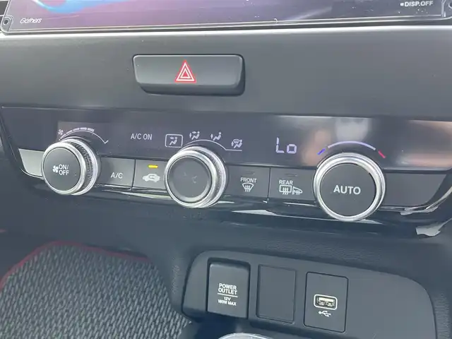 ホンダ フィット e:HEVホーム 千葉県 2020(令2)年 2.6万km プラチナホワイトパール ホンダセンシング/・衝突軽減ブレーキ/・レーンキープアシスト/・踏み間違え衝突軽減/・標識認識機能/・アダプティブクルーズコントロール/純正9インチSDナビ【VXU-205FTi】/・CD/DVD/MSV/Bluetooth/フルセグ/バックカメラ/スマートキー/前後コーナーセンサー/ハーフレザーシート/純正LEDヘッドライト/ブレーキオートホールド/社外15インチアルミホイール/ETC/本革巻きステアリング/ドアバイザー/新車時保証書＆取扱説明書