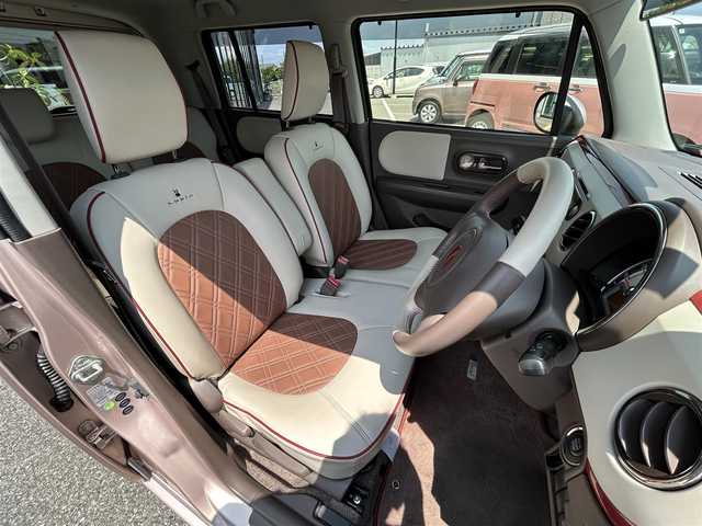 スズキ ラパン ショコラ X 鳥取県 2015(平27)年 6.6万km シャンパンピンクPM 純正ＣＤオーディオ/専用レザーシート/専用革巻きハンドル/キセノンライト/プッシュスタート/純正アルミホイール/プッシュスタート/アイドリングストップ/ウィンカーミラー/電動格納ミラー/オートライト/ドアバイザー/フロアマット