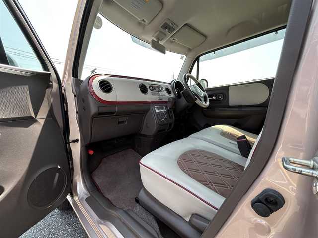 スズキ ラパン ショコラ X 鳥取県 2015(平27)年 6.6万km シャンパンピンクPM 純正ＣＤオーディオ/専用レザーシート/専用革巻きハンドル/キセノンライト/プッシュスタート/純正アルミホイール/プッシュスタート/アイドリングストップ/ウィンカーミラー/電動格納ミラー/オートライト/ドアバイザー/フロアマット