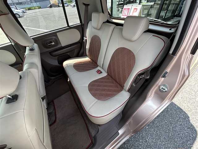 スズキ ラパン ショコラ X 鳥取県 2015(平27)年 6.6万km シャンパンピンクPM 純正ＣＤオーディオ/専用レザーシート/専用革巻きハンドル/キセノンライト/プッシュスタート/純正アルミホイール/プッシュスタート/アイドリングストップ/ウィンカーミラー/電動格納ミラー/オートライト/ドアバイザー/フロアマット