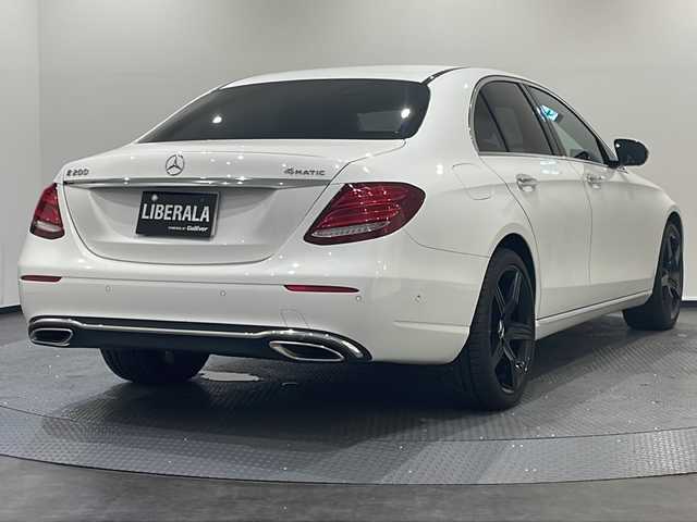 メルセデス・ベンツ Ｅ２００ 4マチック アバンギャルド 新潟県 2018(平30)年 5.5万km ポーラホワイト エクスクルーシブパッケージ/・自動開閉トランクリッド/・ヘッドアップディスプレイ/・エアバランスパッケージ（空気清浄機能、パフュームアトマイザー付）/・シートヒーター（後席）/レーダーセーフティパッケージ/・アクティブディスタンスアシスト・ディストロニック/・アクティブステアリングアシスト/・アクティブブレーキアシスト/・PRE-SAFEプラス（被害軽減ブレーキ付後方衝突警告システム）/360°カメラシステム/メモリー付パワーシート/シートヒーター（前席）/マルチファンクションステアリング（パドルシフト付）/HDDナビ/・Bluetooth/・フルセグ/AM/FM/・Applecarplay/SDカードスロット/ETC2.0/アイドリングストップ/プッシュスタート/クルーズコントロール/スタッドレスタイヤ車載