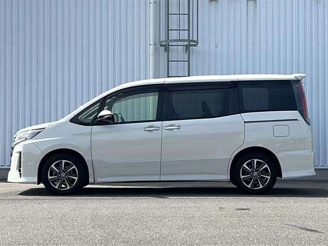 トヨタ ノア Si ダブルバイビーⅡ 愛媛県 2019(令1)年 7.9万km ラグジュアリーホワイトパールクリスタルシャインガラスフレーク 純正SDナビ/ETＣ/ドライブレコーダー前後/純正１６インチアルミ/コーナーセンサー前後/純正フロアマット/クルーズコントロール/バックカメラ/ハーフレザー/両側パワースライドドア/ウォークスルー/フルセグTV/Bluetooth/スマートキー/スペアキー/レーンキープアシスト/オートライト/オートLEDヘッドライト/保証書/取扱説明書