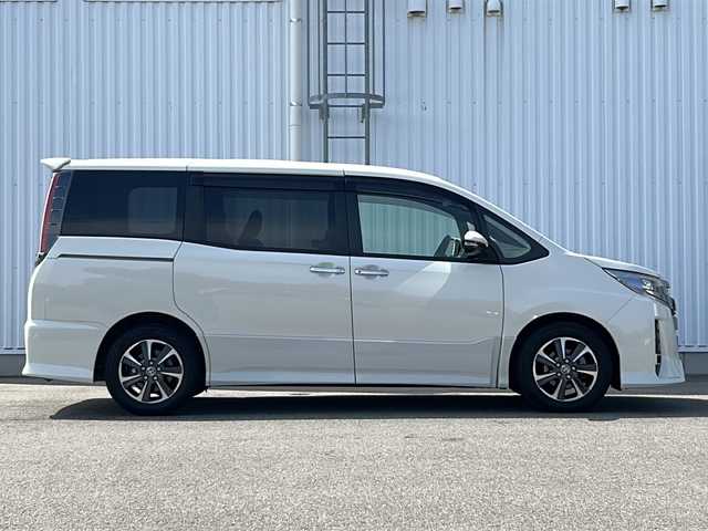 トヨタ ノア Si ダブルバイビーⅡ 愛媛県 2019(令1)年 7.9万km ラグジュアリーホワイトパールクリスタルシャインガラスフレーク 純正SDナビ/ETＣ/ドライブレコーダー前後/純正１６インチアルミ/コーナーセンサー前後/純正フロアマット/クルーズコントロール/バックカメラ/ハーフレザー/両側パワースライドドア/ウォークスルー/フルセグTV/Bluetooth/スマートキー/スペアキー/レーンキープアシスト/オートライト/オートLEDヘッドライト/保証書/取扱説明書