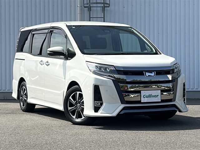 トヨタ ノア Si ダブルバイビーⅡ 愛媛県 2019(令1)年 7.9万km ラグジュアリーホワイトパールクリスタルシャインガラスフレーク 純正SDナビ/ETＣ/ドライブレコーダー前後/純正１６インチアルミ/コーナーセンサー前後/純正フロアマット/クルーズコントロール/バックカメラ/ハーフレザー/両側パワースライドドア/ウォークスルー/フルセグTV/Bluetooth/スマートキー/スペアキー/レーンキープアシスト/オートライト/オートLEDヘッドライト/保証書/取扱説明書