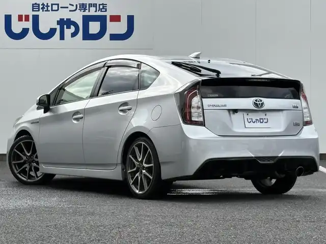 トヨタ プリウス S ツーリングセレ G’s 埼玉県 2013(平25)年 11.2万km シルバーM (株)IDOMが運営する【じしゃロン鳩ヶ谷店】の自社ローン専用車両になりますこちらは現金またはオートローンご利用時の価格です。自社ローンご希望の方は別途その旨お申付け下さい/ＳＤナビ/　(CD/DVD/SD/Bluetooth接続)/フルセグテレビ/バックカメラ/ＥＴＣ/スマートエントリー/プッシュスタート/オートライト/電動格納ミラー/サイド＆カーテンエアバッグ/ＨＩＤヘッドライト/フロントＬＥＤイルミネーションビーム