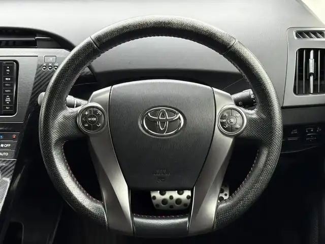 トヨタ プリウス S ツーリングセレ G’s 埼玉県 2013(平25)年 11.2万km シルバーM (株)IDOMが運営する【じしゃロン鳩ヶ谷店】の自社ローン専用車両になりますこちらは現金またはオートローンご利用時の価格です。自社ローンご希望の方は別途その旨お申付け下さい/ＳＤナビ/　(CD/DVD/SD/Bluetooth接続)/フルセグテレビ/バックカメラ/ＥＴＣ/スマートエントリー/プッシュスタート/オートライト/電動格納ミラー/サイド＆カーテンエアバッグ/ＨＩＤヘッドライト/フロントＬＥＤイルミネーションビーム